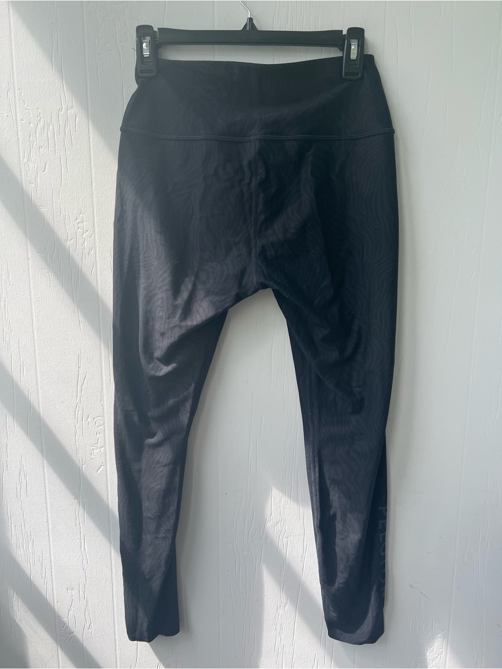 Peloton Cadent High-Rise Reversible Printed Legging (size M) - Picture 13 of 14